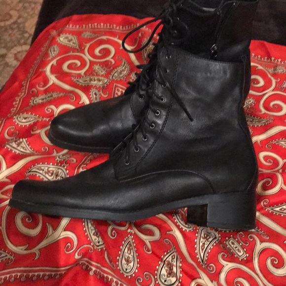 COPY - Black Above ankle boots - Picture 2 of 10